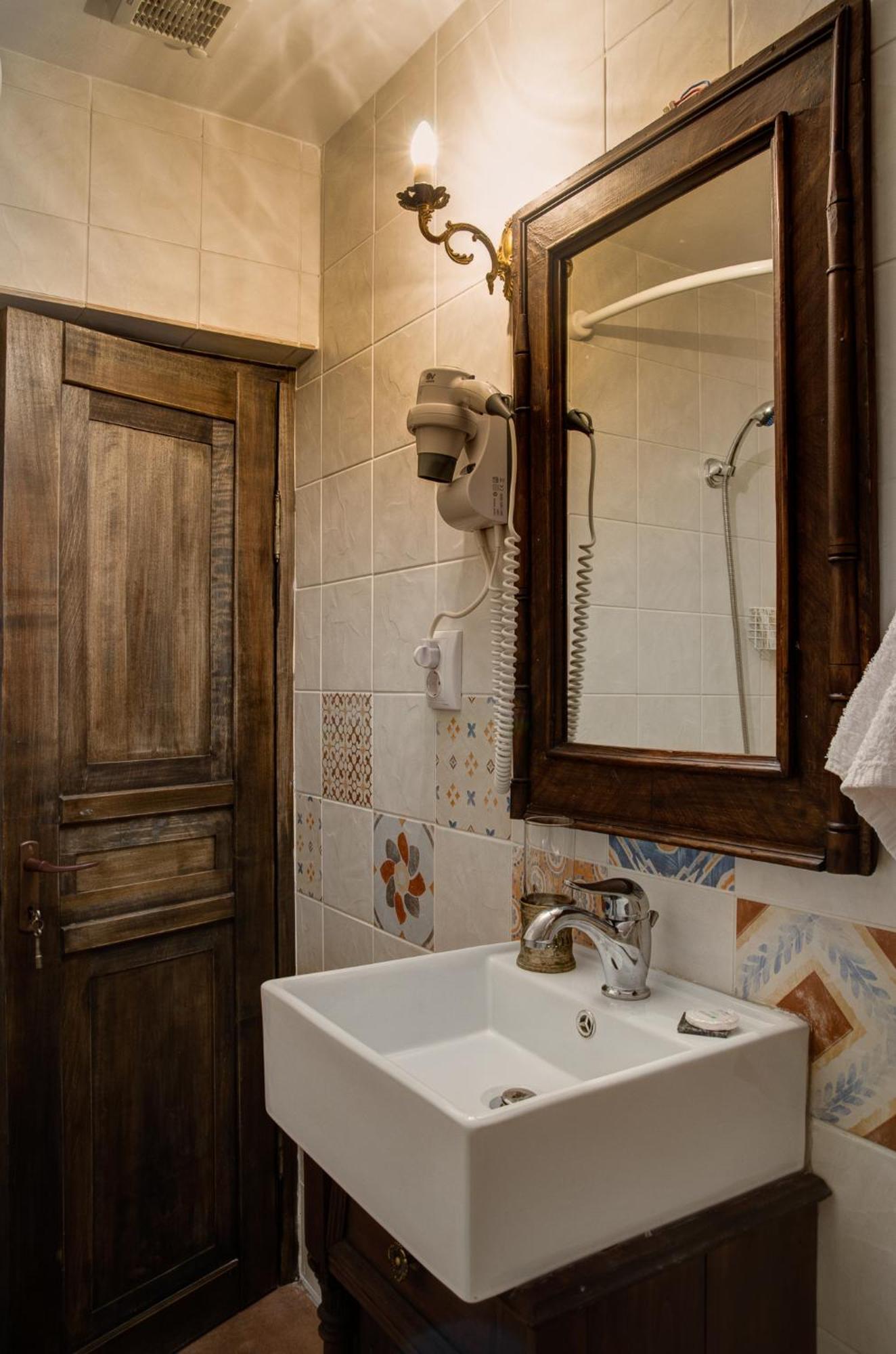 Pensiune-Restaurant Tara Luanei Sărata-Monteoru Zimmer foto